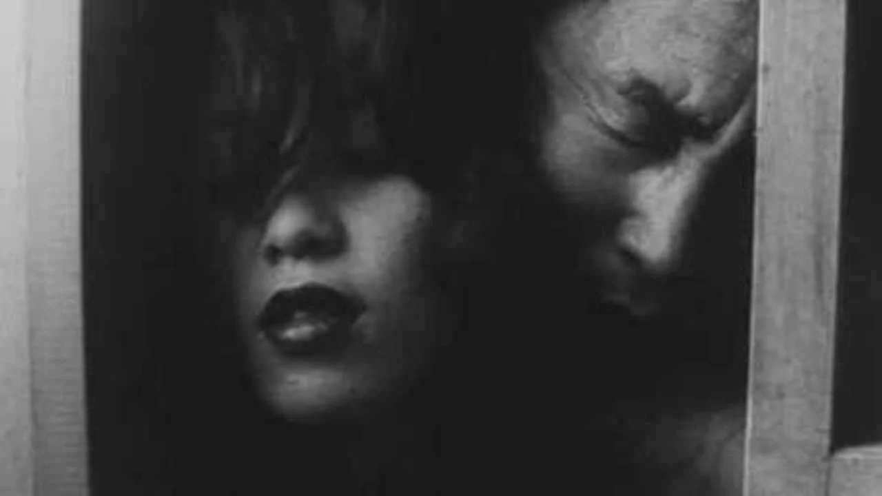 Bí Mật Chợ Tình Full